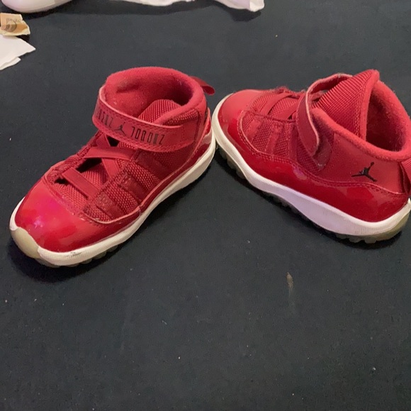 toddler size 8c - Picture 3 of 4